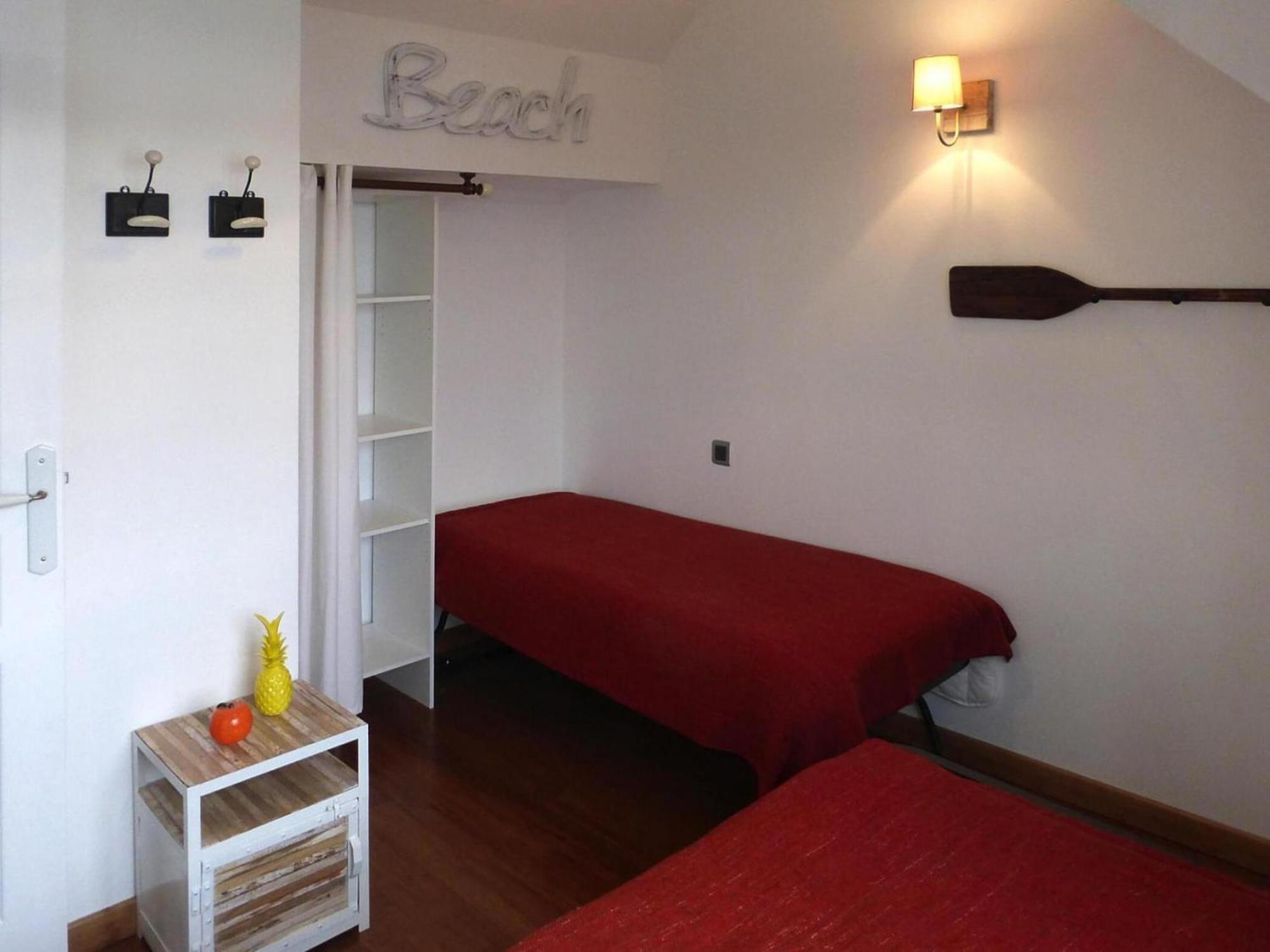 Pretty Breton Holiday Home In A Top Location Plougasnou Eksteriør billede